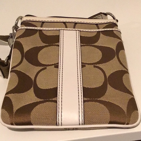 Coach purse - Picture 2 of 5